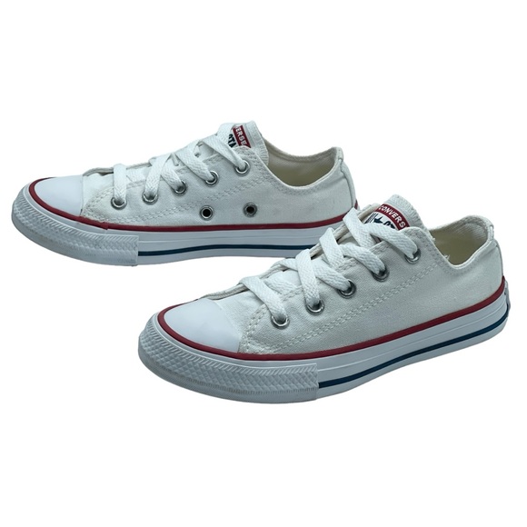 Converse Other - Converse Chuck Taylor All Star White Low Top Sneakers UNISEX Little Girl/Boy 13